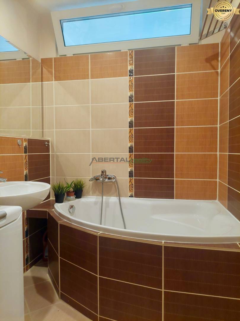 20251212_102355 (1).jpg