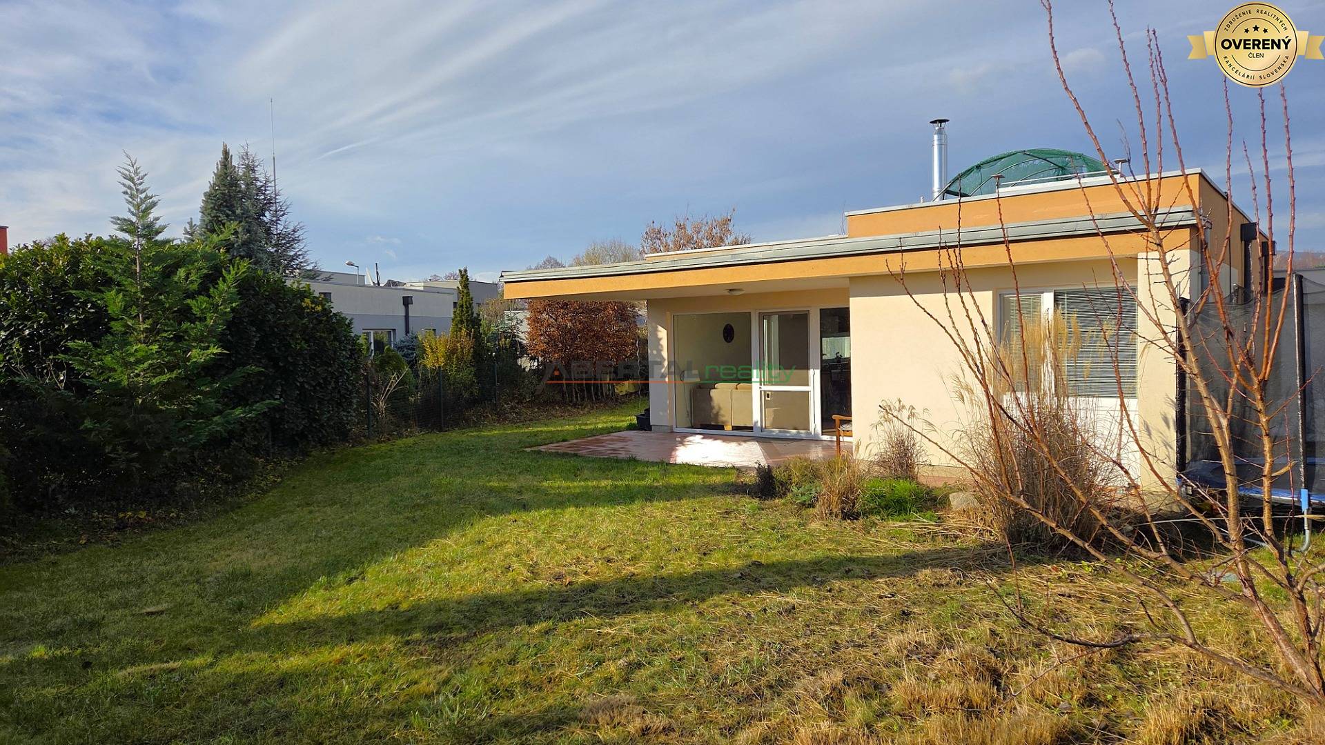 prenájom - 3 izbový rodinný dom, Chorvátsky Grob - Čierna voda, záhrada II.jpg