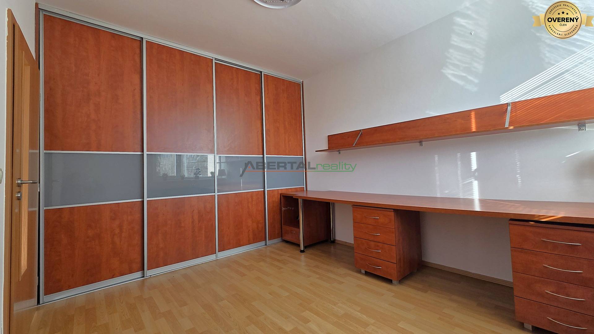 prenájom - 3 izbový rodinný dom, Chorvátsky Grob - Čierna voda, pracovňa, detská izba II.jpg