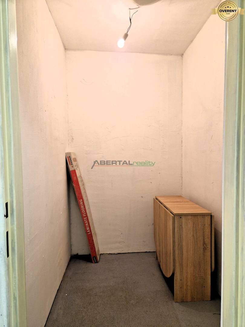 19_2izb Beskydska_pivnica 3m2.jpg