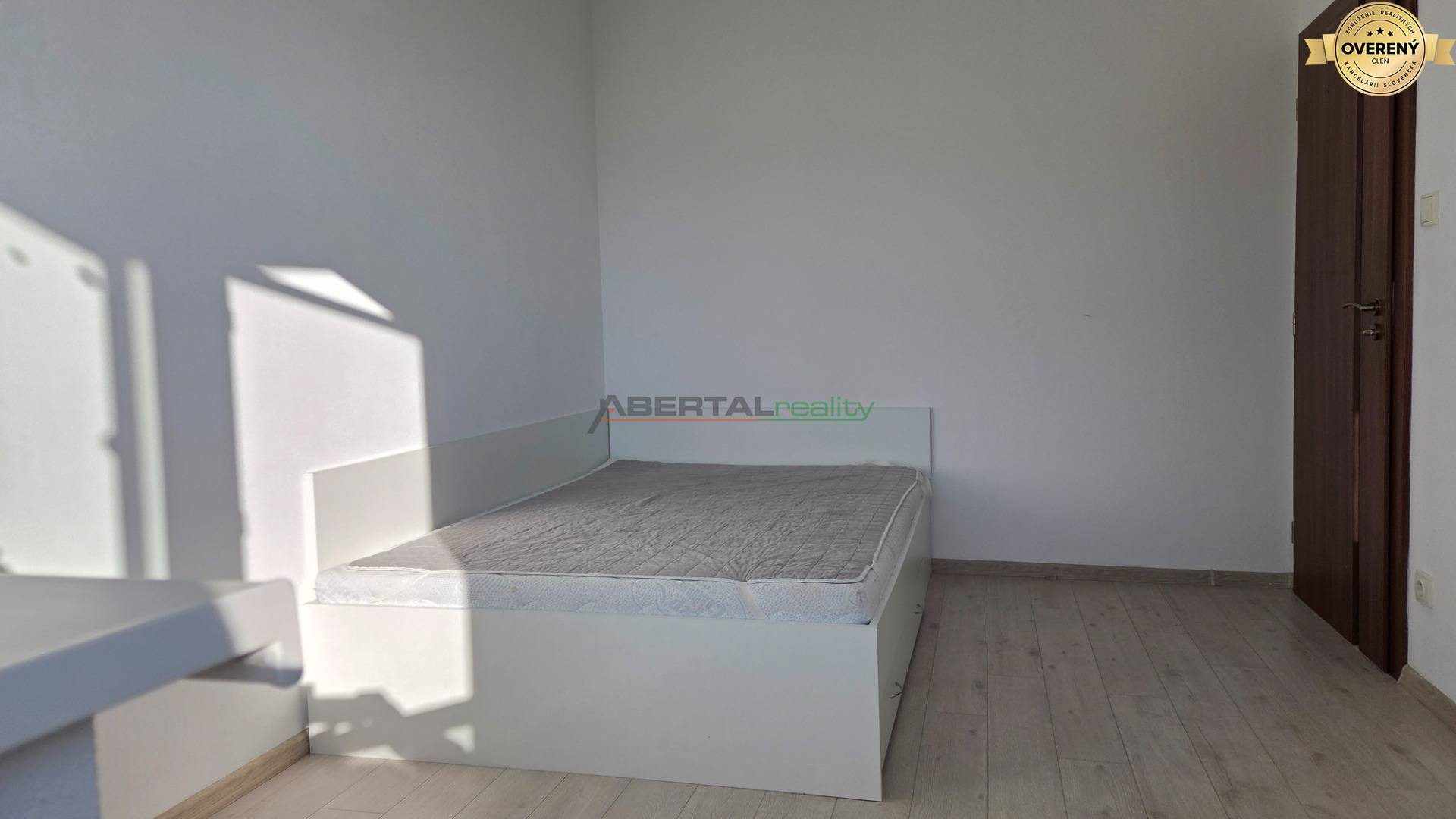 Predaj - Košice, Dargovských hrdinov, Furča, 4 izbový byt s parkovanim a terasou, novostavba, izba 2.jpg