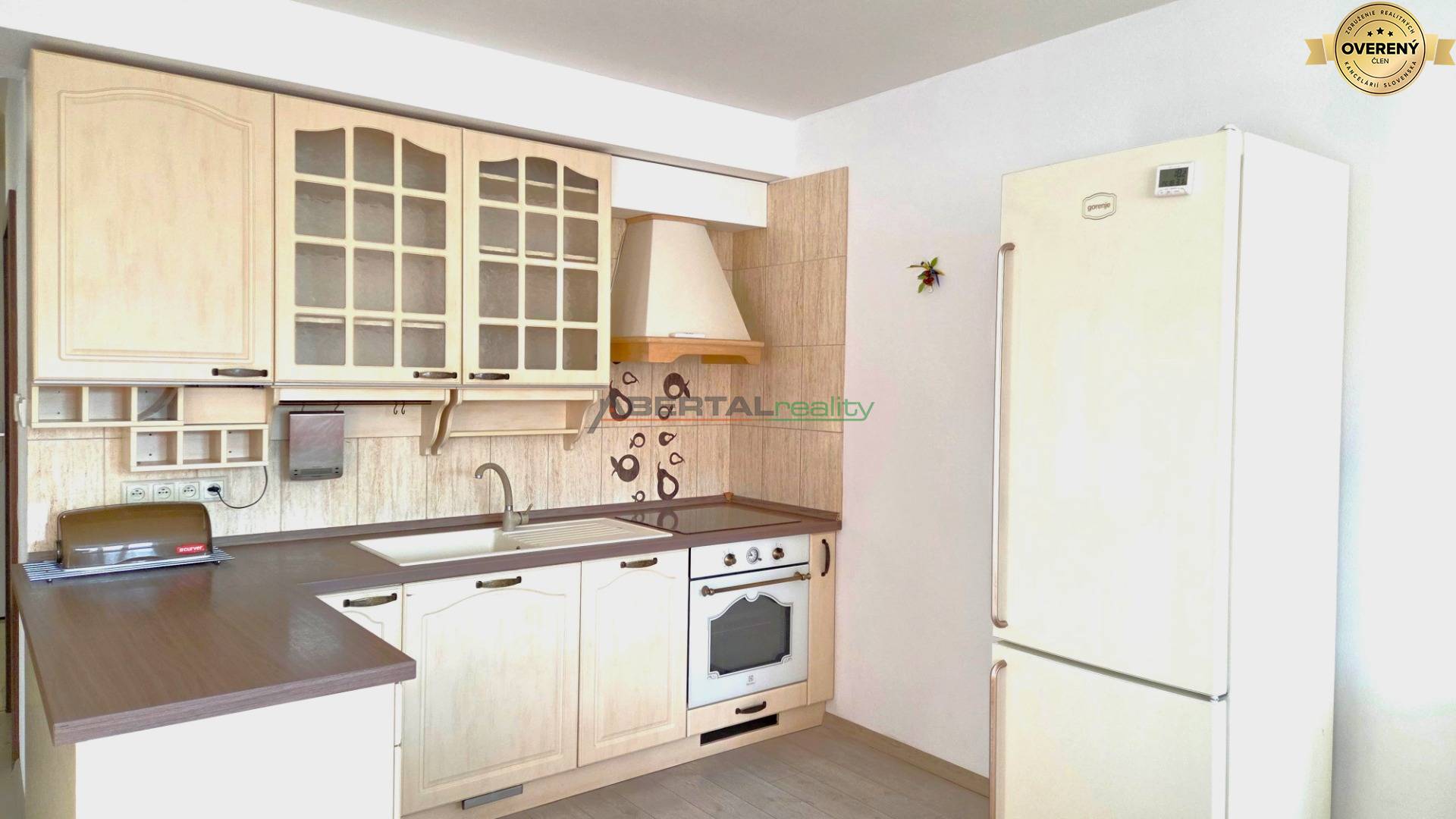 Predaj - Košice, Dargovských hrdinov, Furča, 4 izbový byt s parkovanim a terasou, novostavba, kuchyňa.jpg