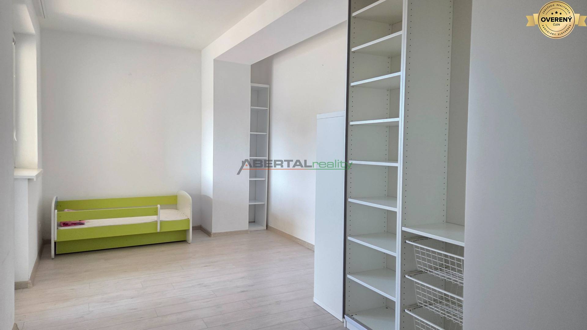 Predaj - Košice, Dargovských hrdinov, Furča, 4 izbový byt s parkovanim a terasou, novostavba, detská izba I.jpg