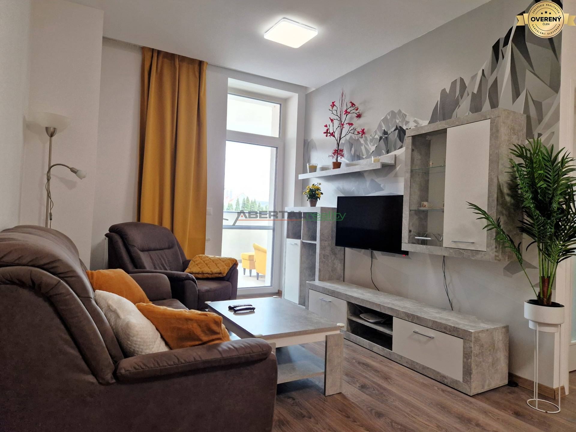 03_2izb Beskydska_obyvacka.jpg