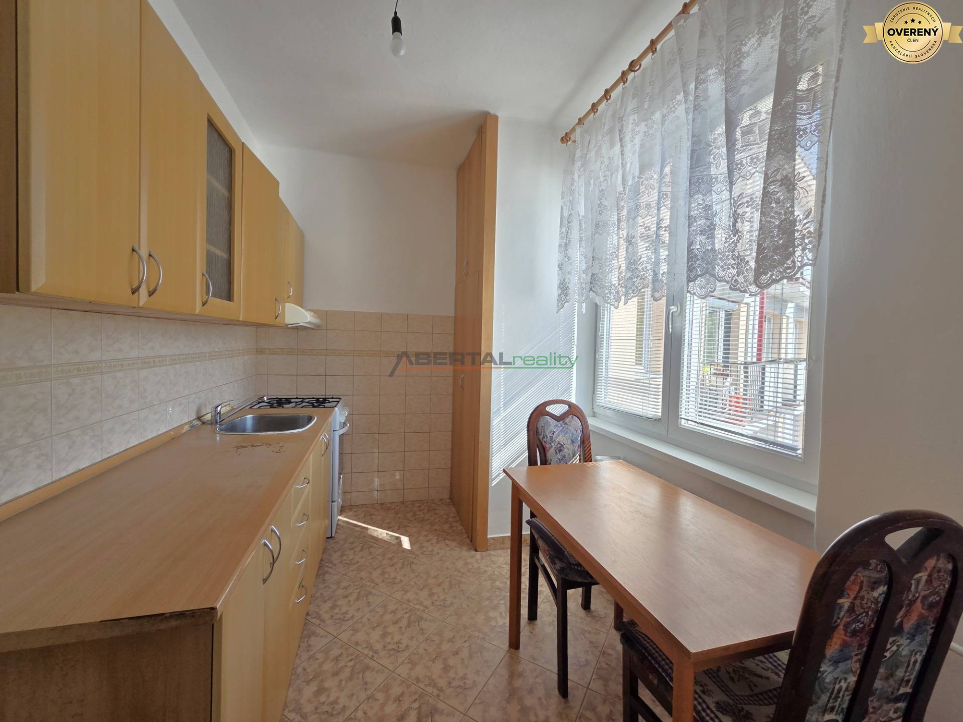 Predaj, 3 izbový byt, československej armády, Košice, kuchyňa II, orientácia juh.jpg