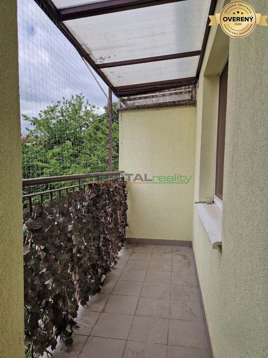 07 obyvacka_balkon_Kvetna.jpg