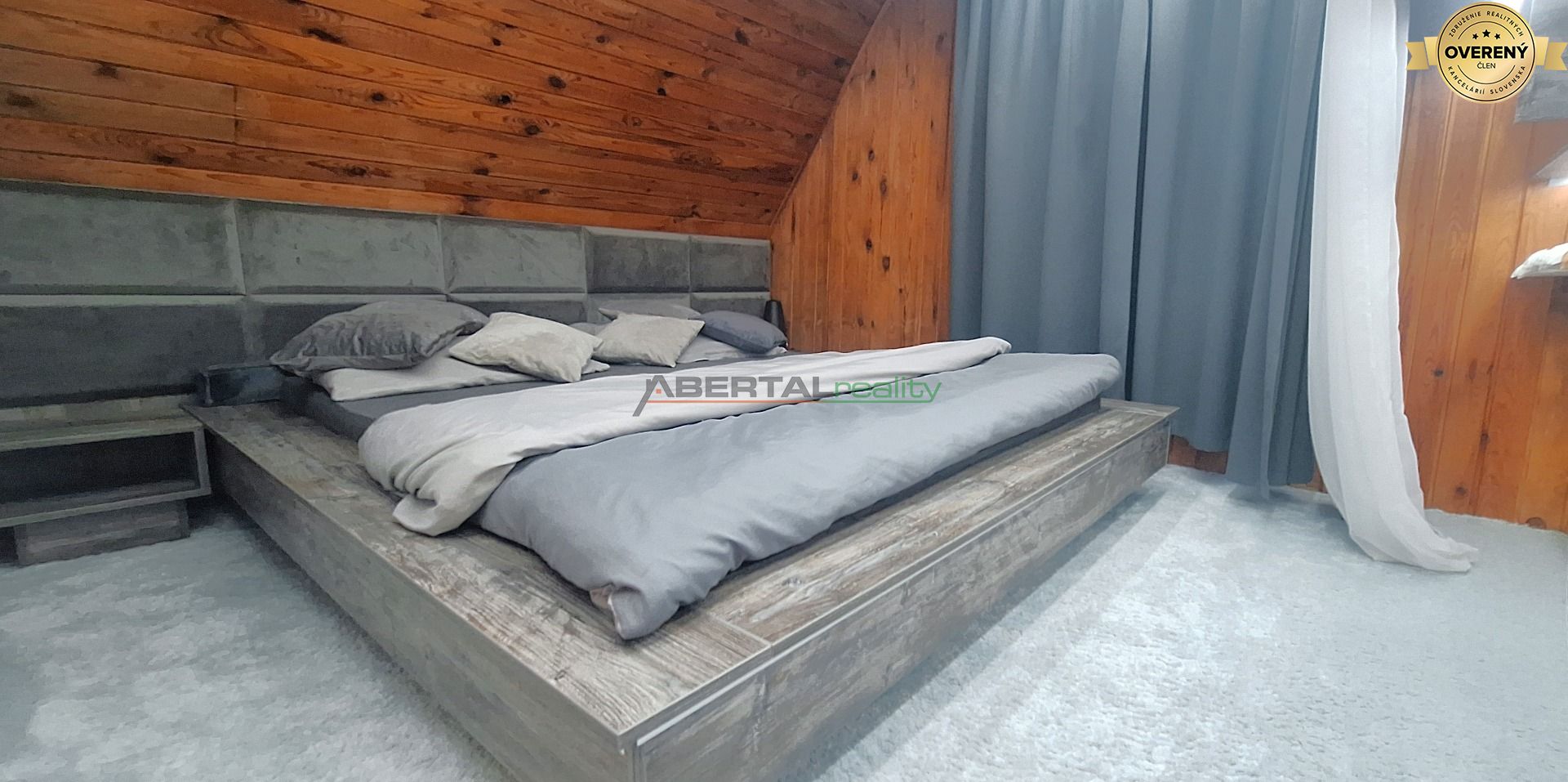 Predaj, Bukovec, chata, celoročné bývanie , spálňa.jpg