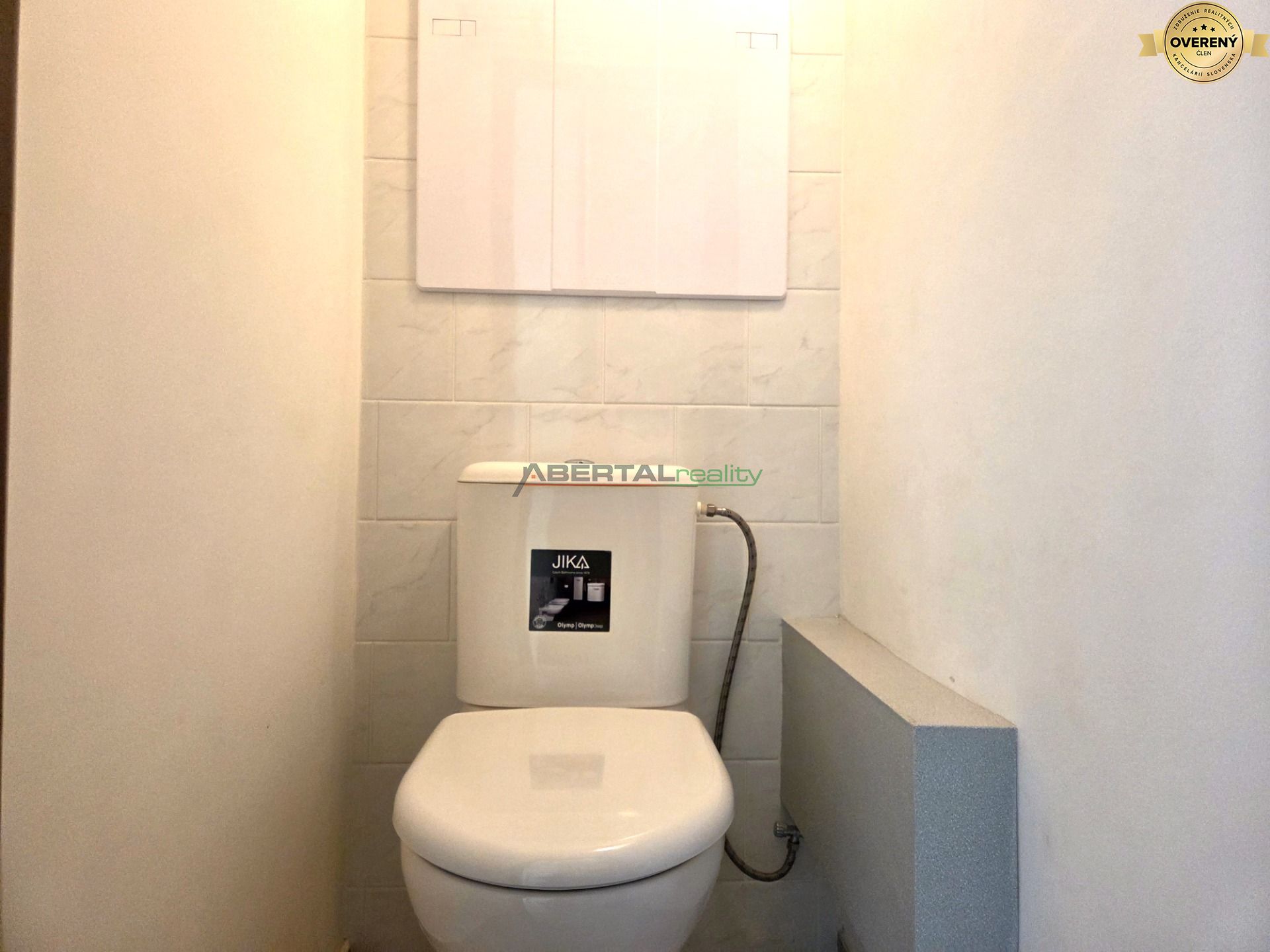 8 1 predaj 1 izbový byt Ipeľská Bratislava rekonštrukcia WC.jpg
