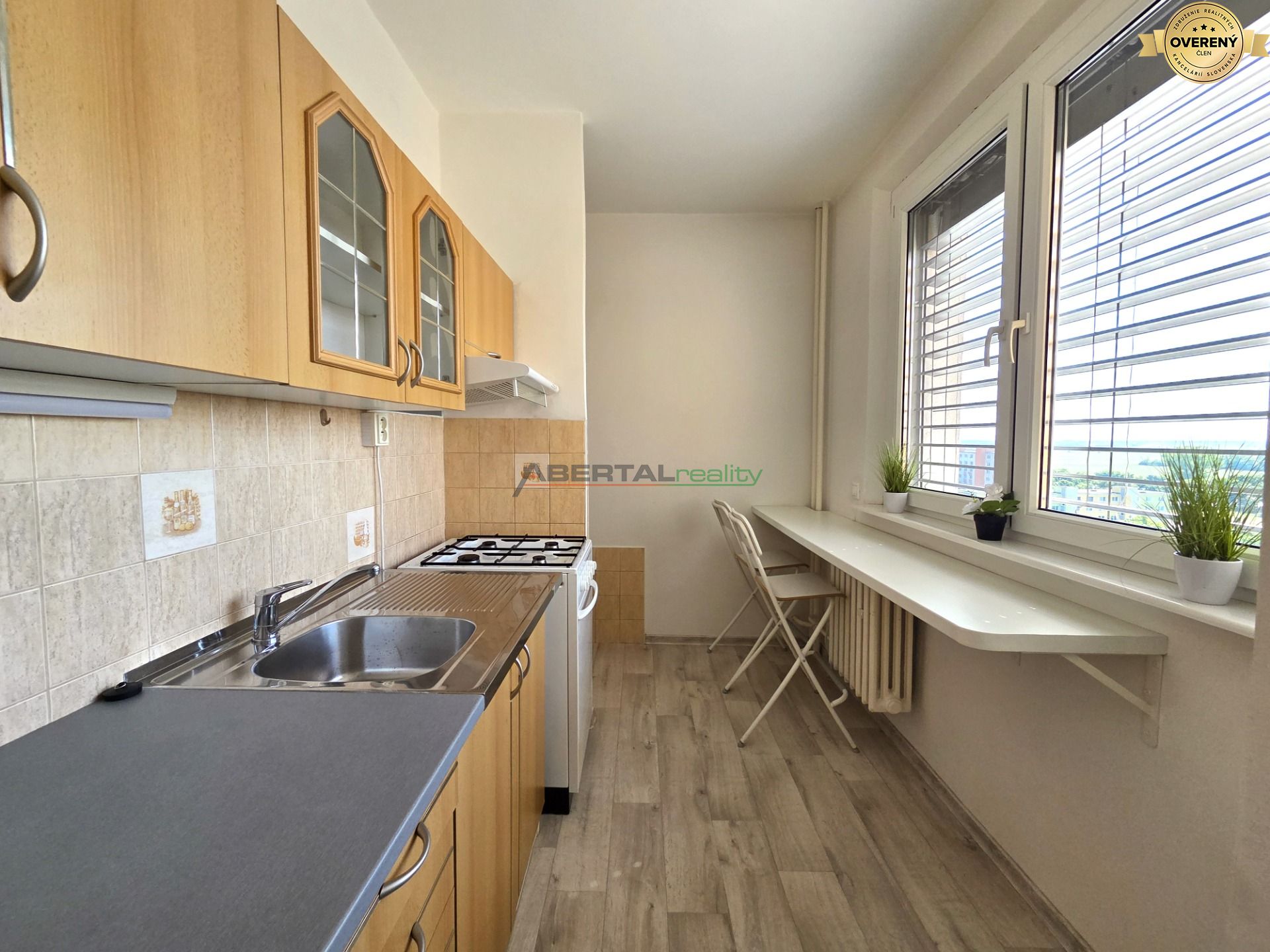 5.1 predaj 1 izbový byt Ipeľská Bratislava rekonštrukcia.jpg