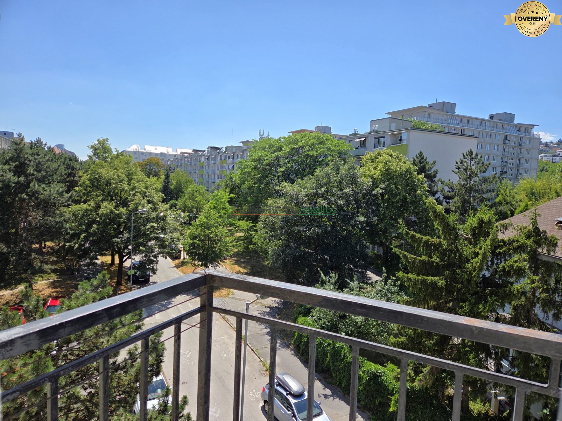 Predaj, Sibírska ulica, Nové mesto - Bratislava, 2i byt, balkón kuchyňa.jpg