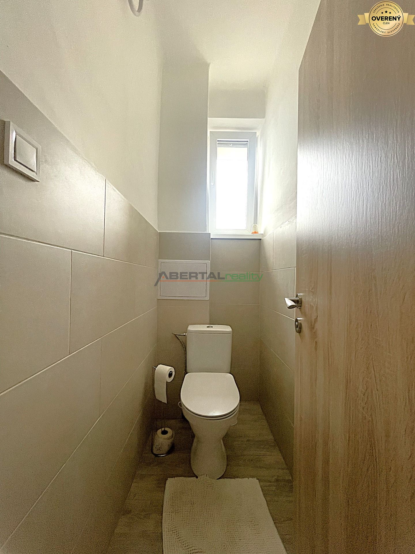 prenájom Košice, Puškinova, Staré mesto, 3 izbový byt, WC.jpg