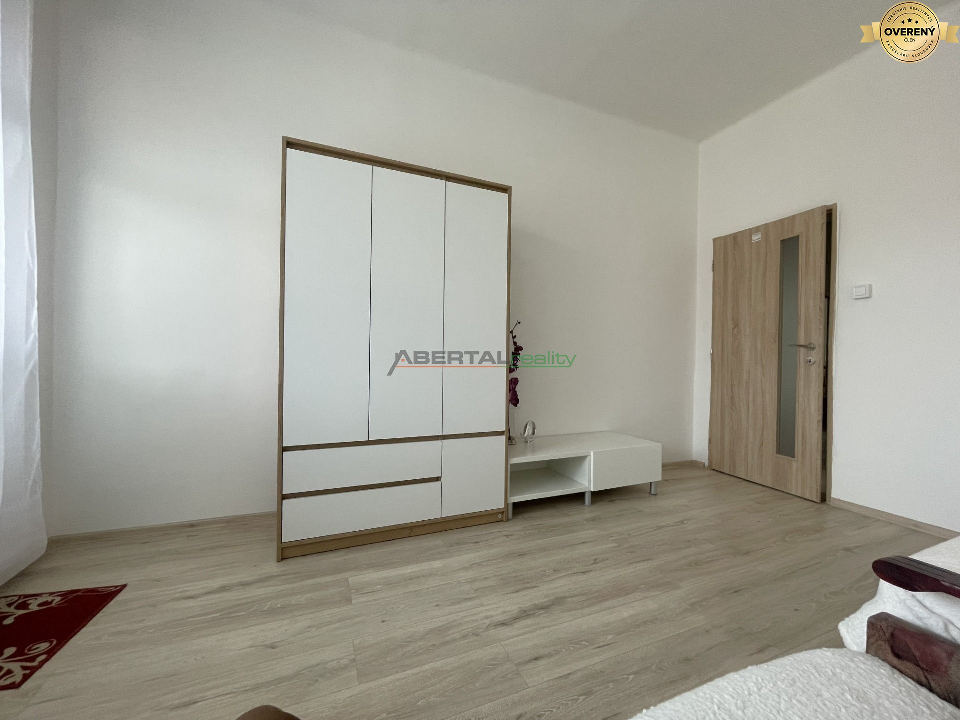 prenájom Košice, Puškinova, Staré mesto, 3 izbový byt, izba 2 II.jpg