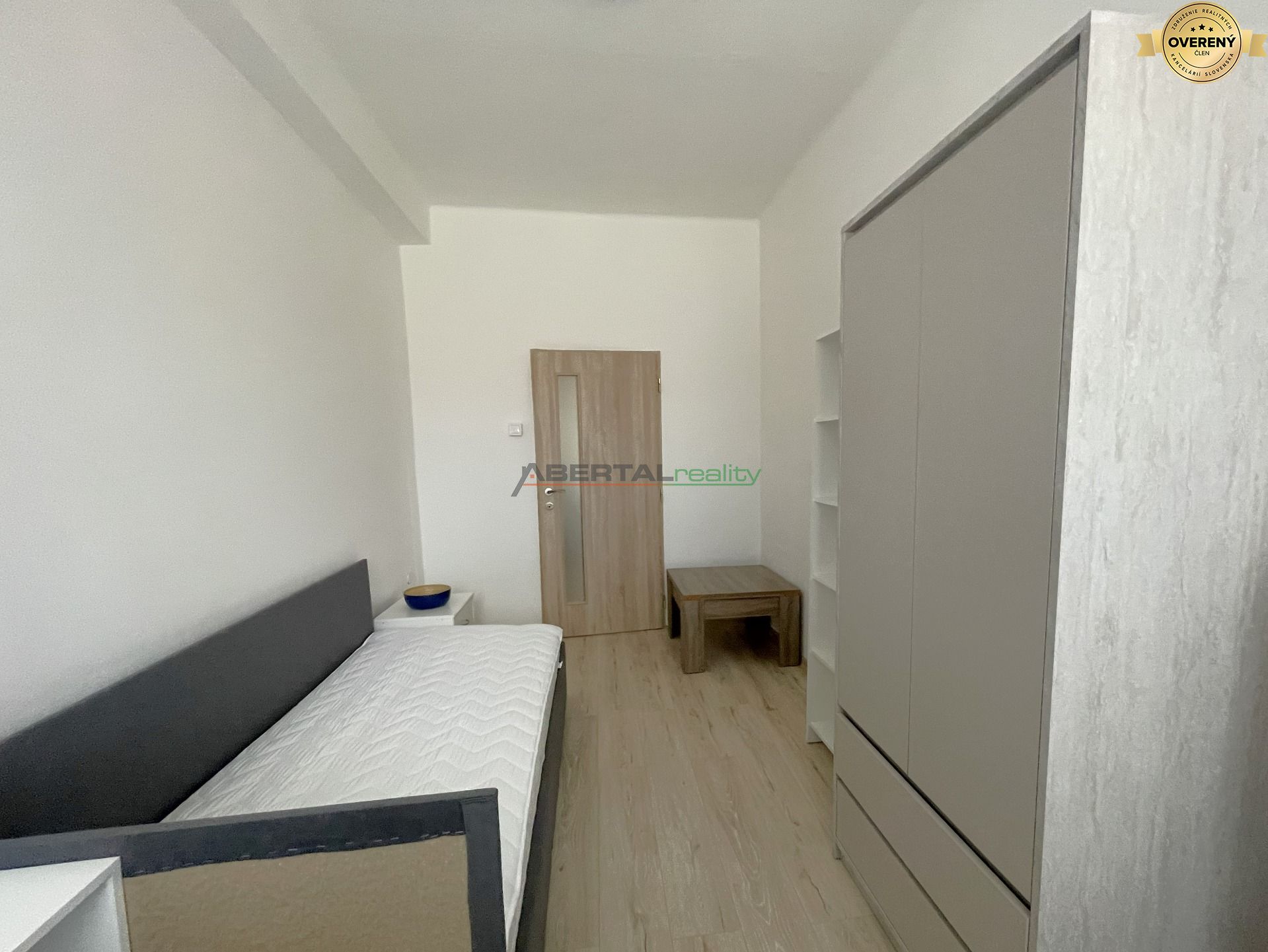 prenájom Košice, Puškinova, Staré mesto, 3 izbový byt, izba 2 II.jpg
